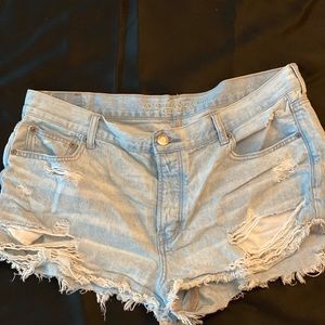 Light wash American Eagle shorts